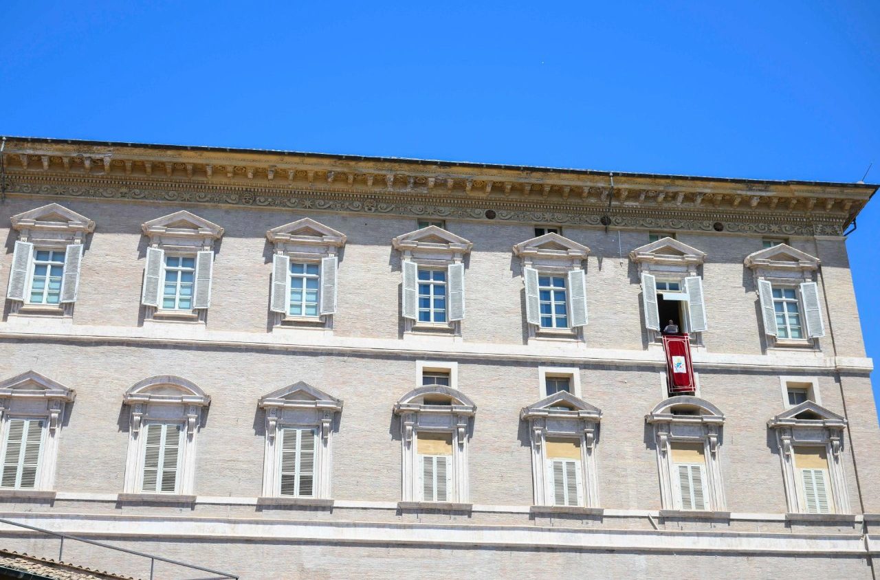 news title image